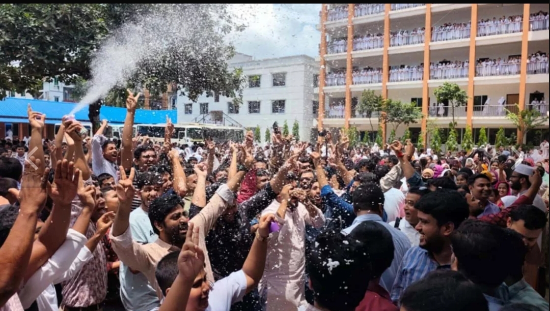 শতভাগ জিপিএ-৫ পেয়ে দেশসেরা নরসিংদীর নাছিমা কাদির মোল্লা স্কুল